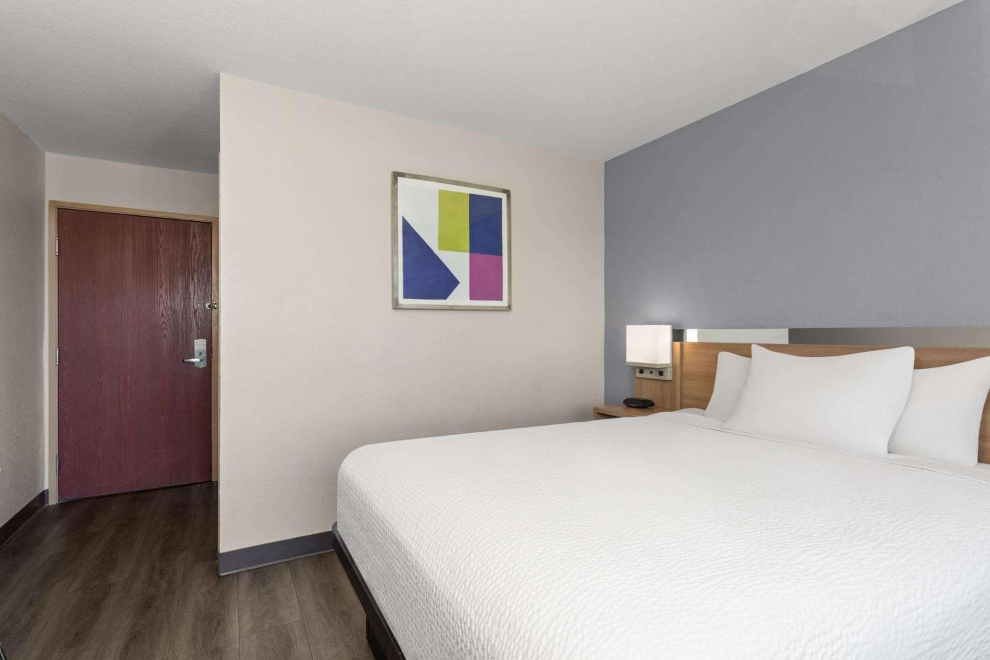 Microtel Inn & Suites By Wyndham Città di Panama Esterno foto