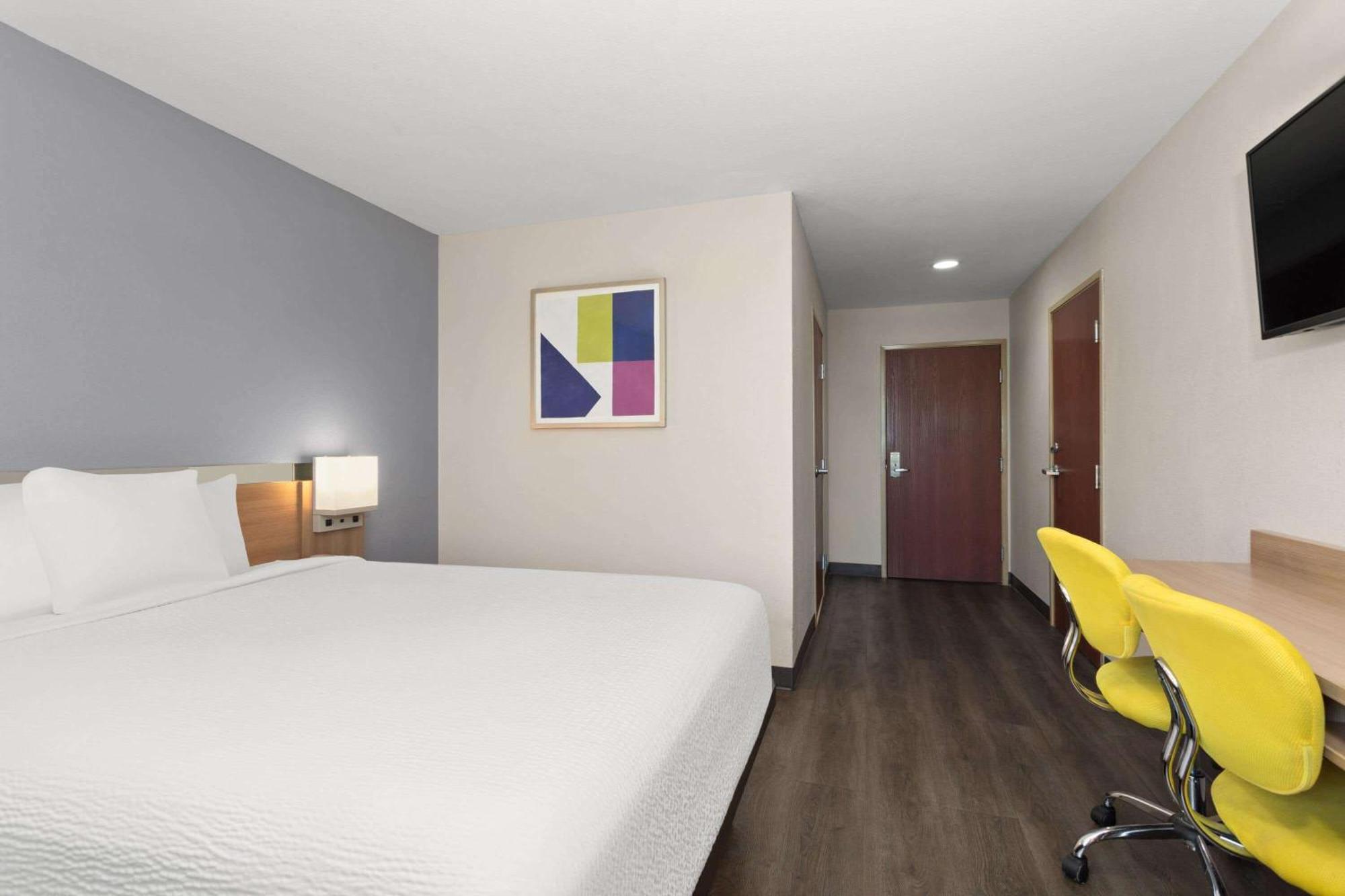 Microtel Inn & Suites By Wyndham Città di Panama Esterno foto